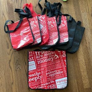 1 lulu bag (multiple available)